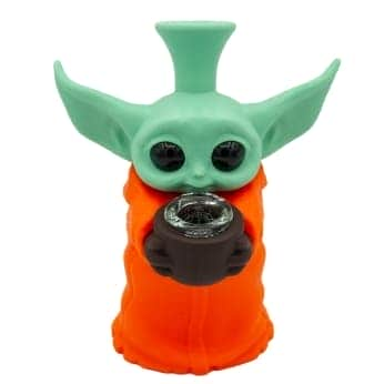 PIPA SILICONA MINI YODA 15CM Vista de frente.