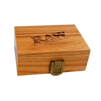 CAJA DE MADERA RAW cerrada.