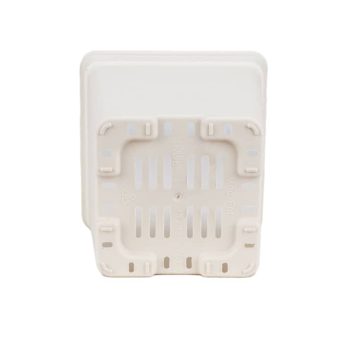 Maceta cuadrada Blanca en medidas de 1,65L base.