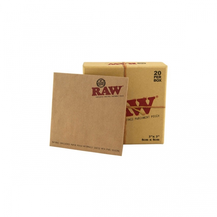 RAW SOBRE PERGAMINO
