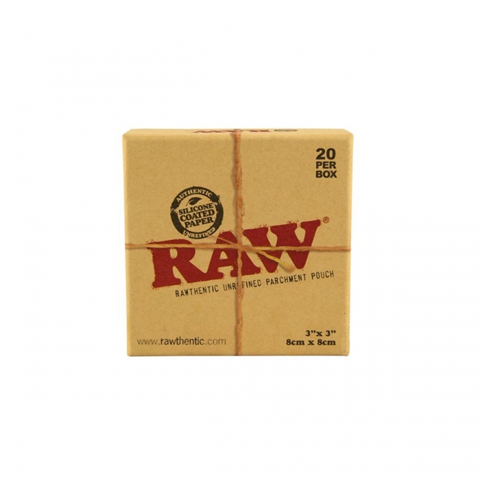 RAW SOBRE PERGAMINO
