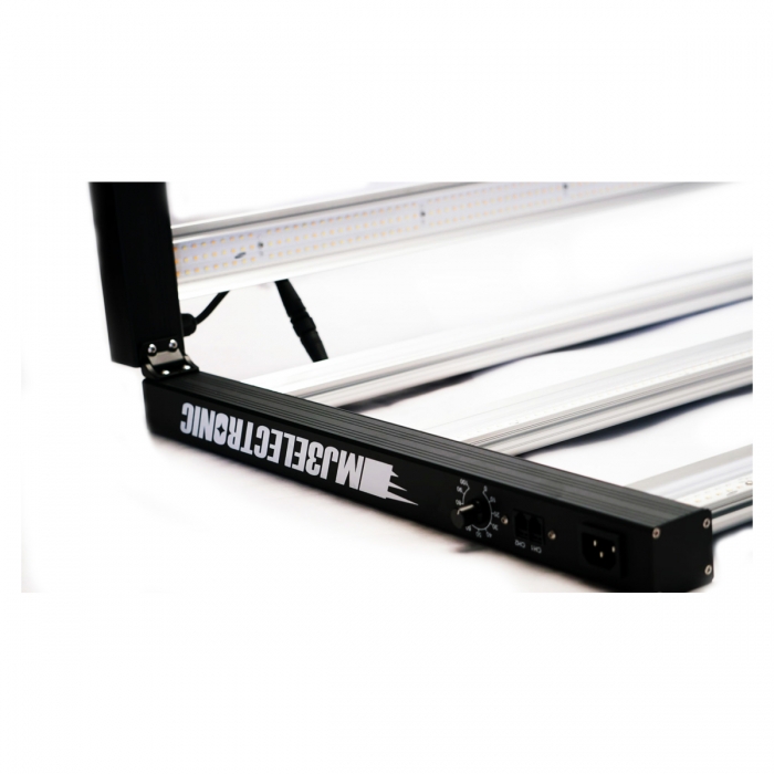 LED MJ3 Supermax 720W GTR detalle del marco