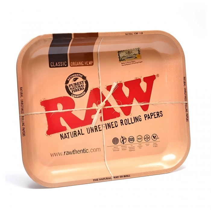 Bandeja de metal RAW mediana para tener recogido y limpio tu zona de fumador.