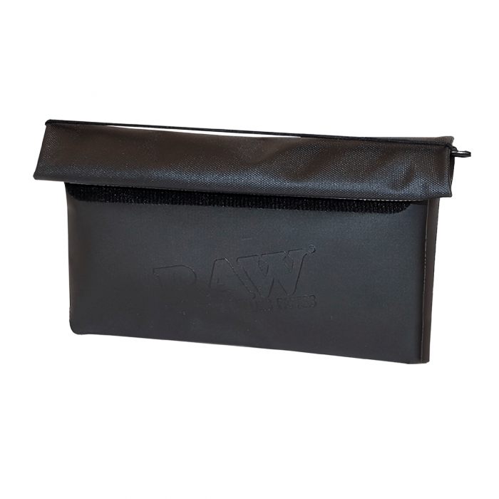 Cartera antiolor de Raw Flat Pack cerrada.