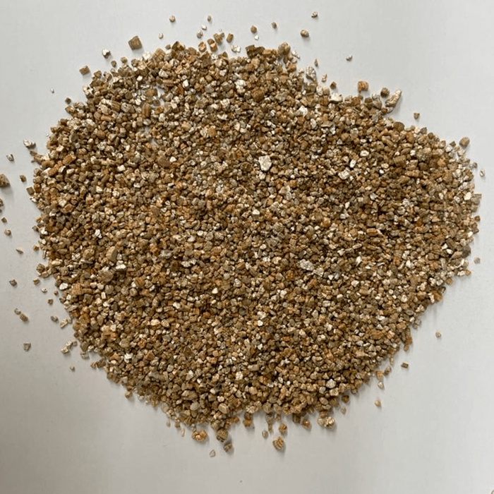 Vermiculita, muestra refinada de grano homogeneo.