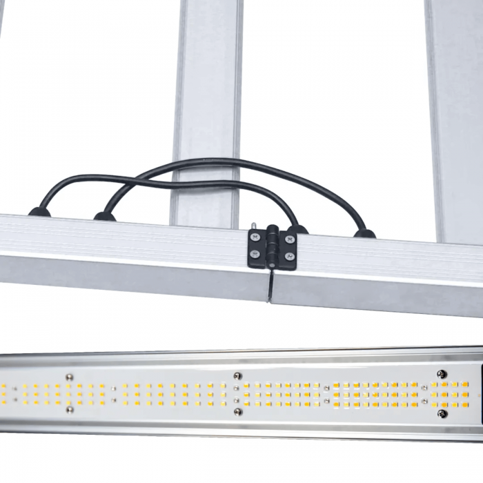 Luminaria LED QB 3.0 1080W BID de Agrolite, diodos y conexión plegable.