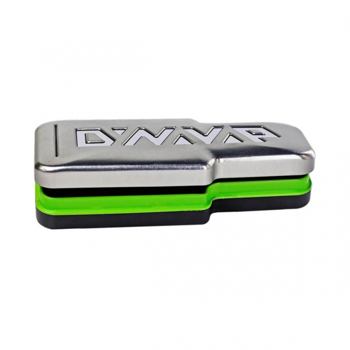 Vaporizador Dynavap B2 para hierbas secas, estuche cerrado.