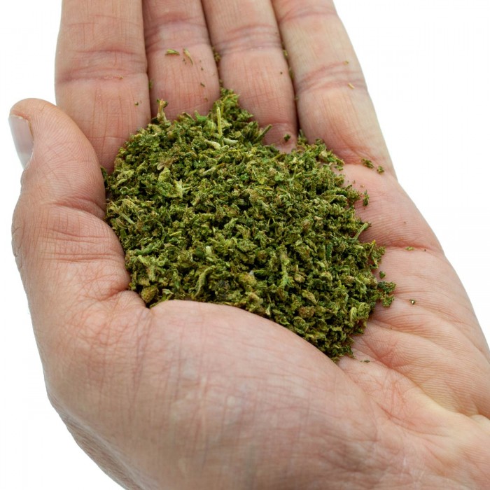Flores CBD espizcadas en bolsa de 30 gramos, textura del picado.