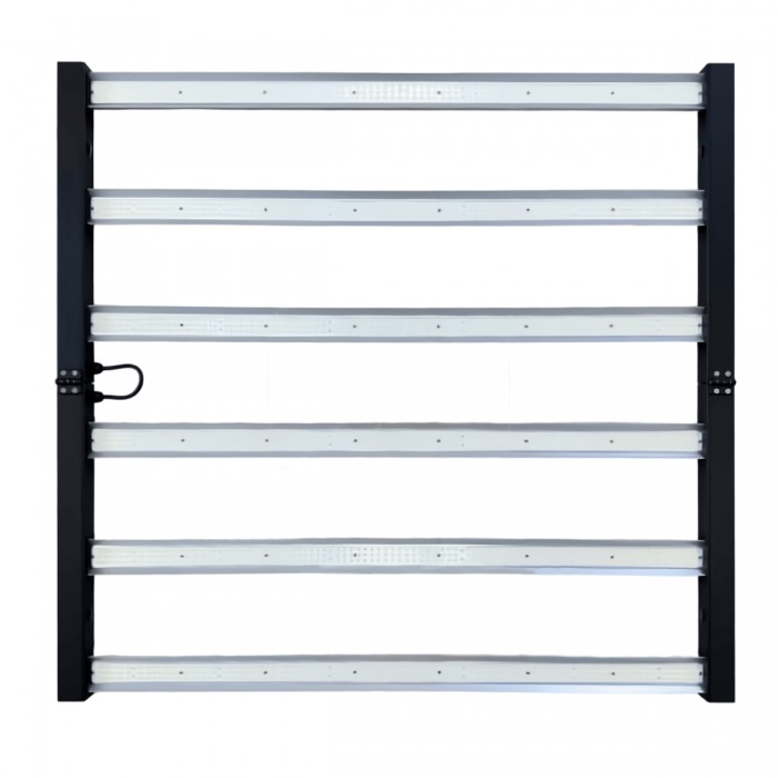 Foco LED Orbita de Solux 750w para cultivo.