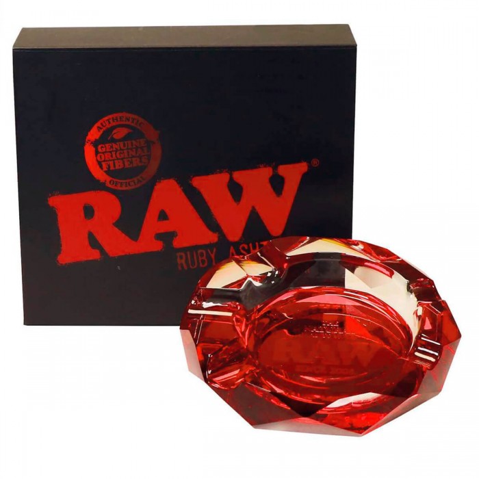 Cenicero RAW de cristal rubí, caja para regalar.