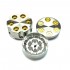 Grinder para marihuana con forma de revólver y polinizador.