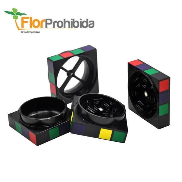 Grinder para marihuana con polinizador y forma de cubo de rubik.
